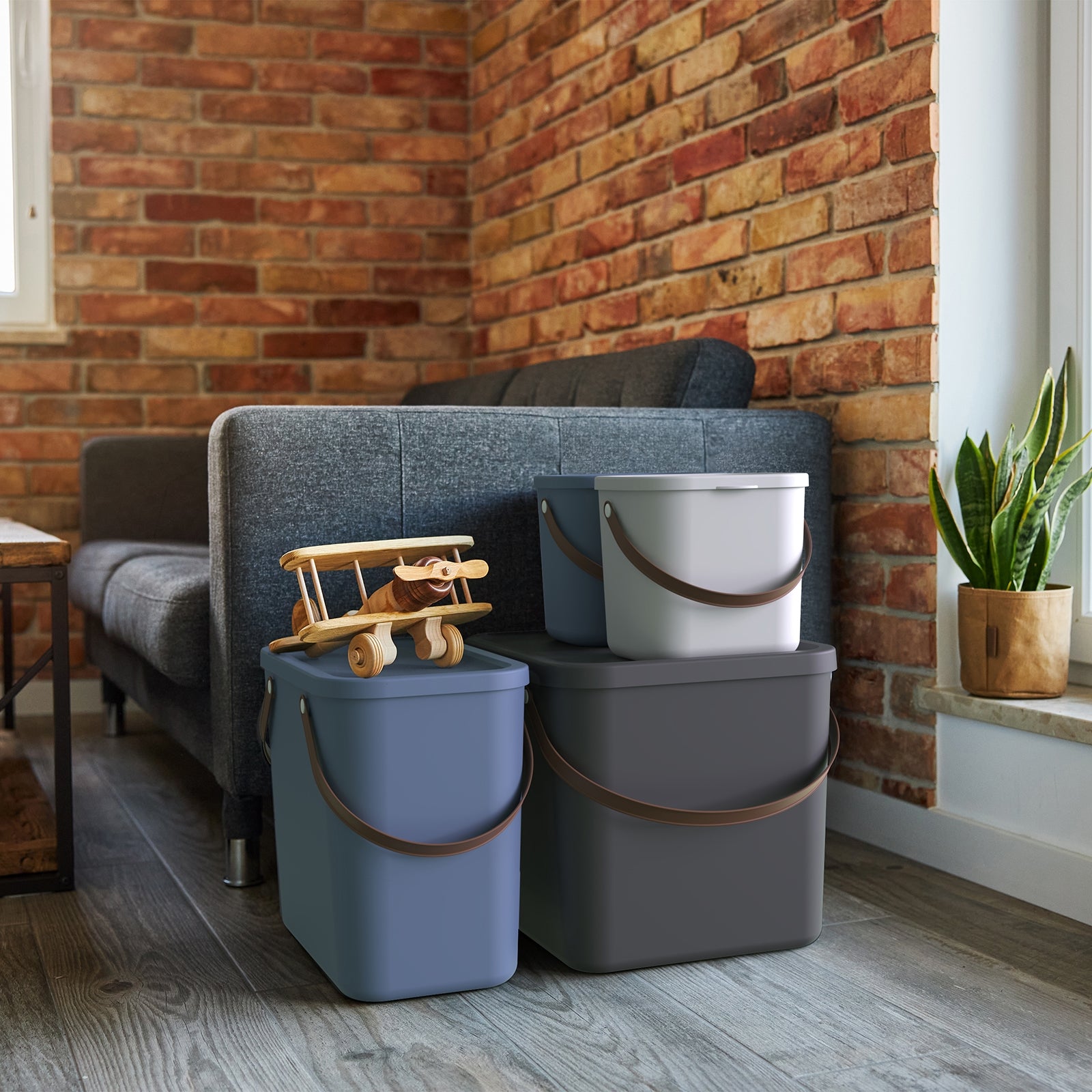 rotho-albula-box-40-l-anthrazit-mit-griff-recycelt image 6