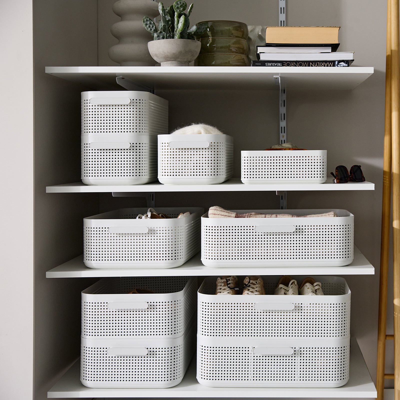 rotho-wop-kleiderschrank-organizer-box-l-wei-mit-trennern image 7