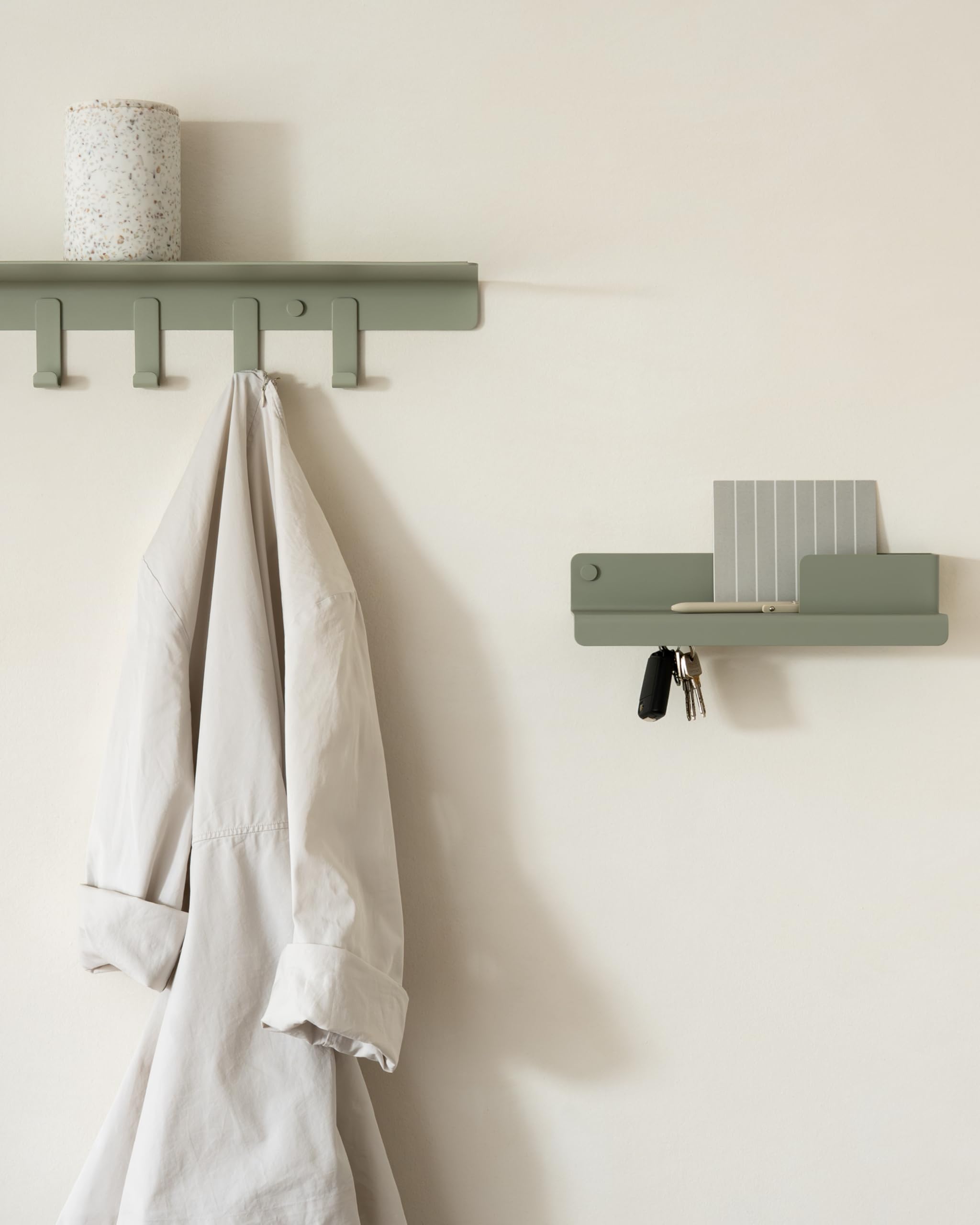 kazai-holmsen-wandgarderobe-metall-olivegr-n-mit-ablage image 8