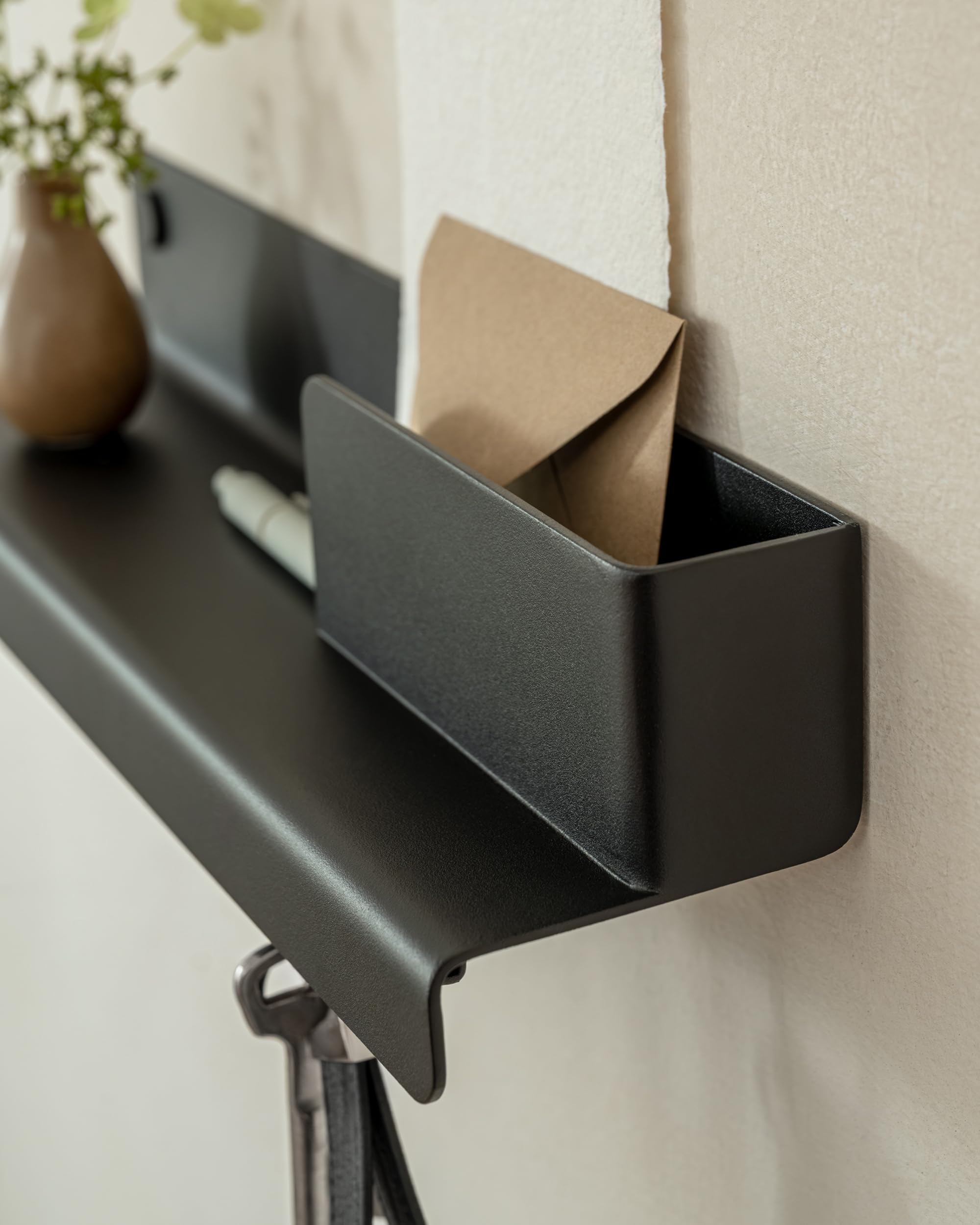 kazai-holmsen-schl-sselbrett-schwarz-33cm-mit-ablage image 3