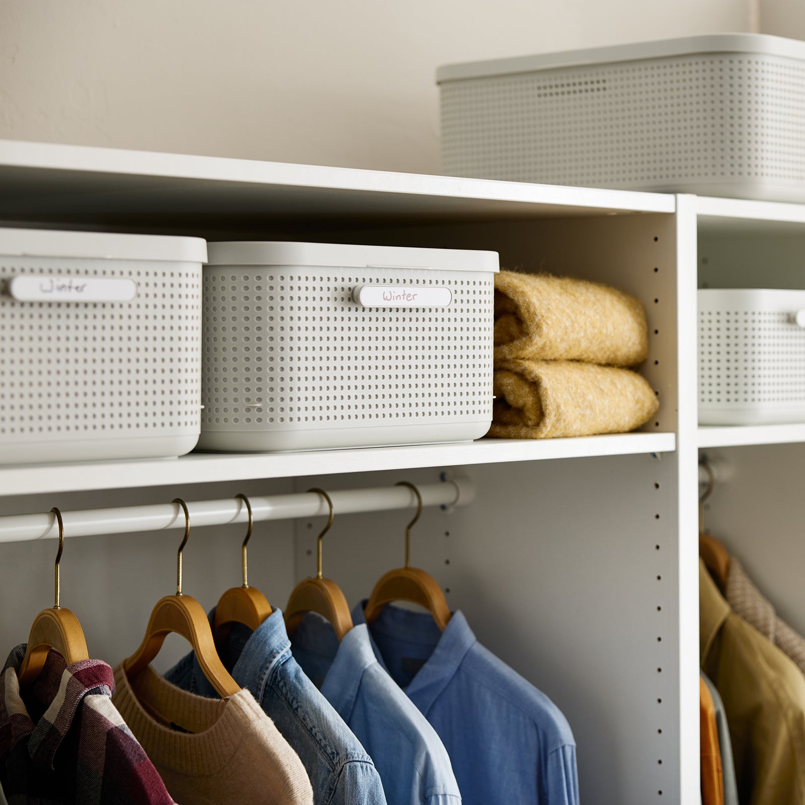 rotho-wop-kleiderschrank-box-m-2er-set-wei-mit-dufteinsatz image 2