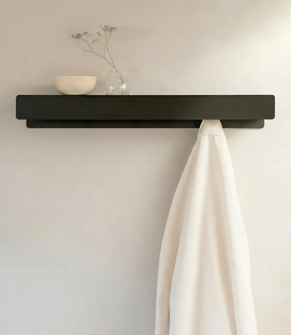 kazai-kian-garderobenleiste-schwarz-6-haken-mit-ablage image 1