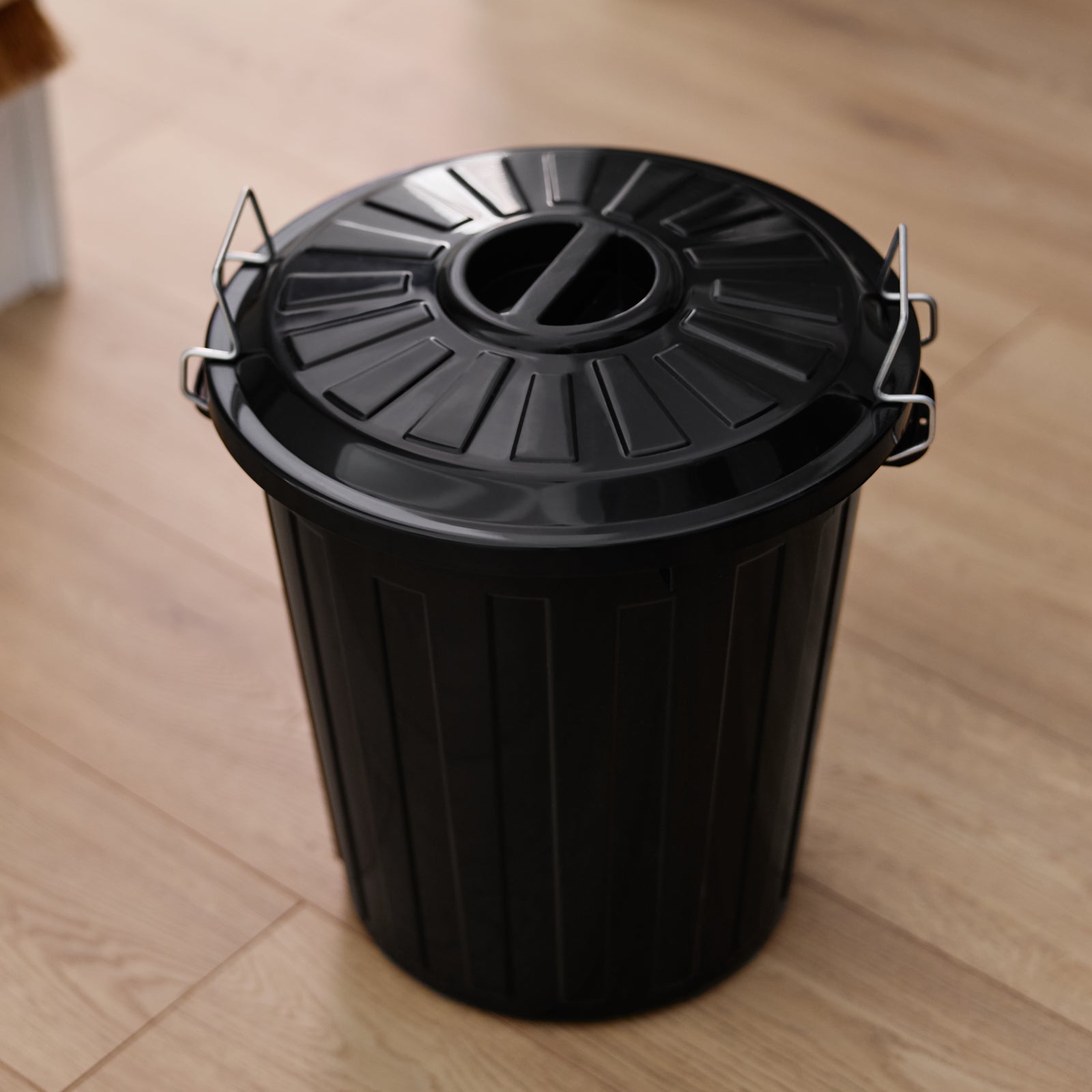 rotho-basic-universal-tonne-25-l-m-lleimer-schwarz-retro image 4