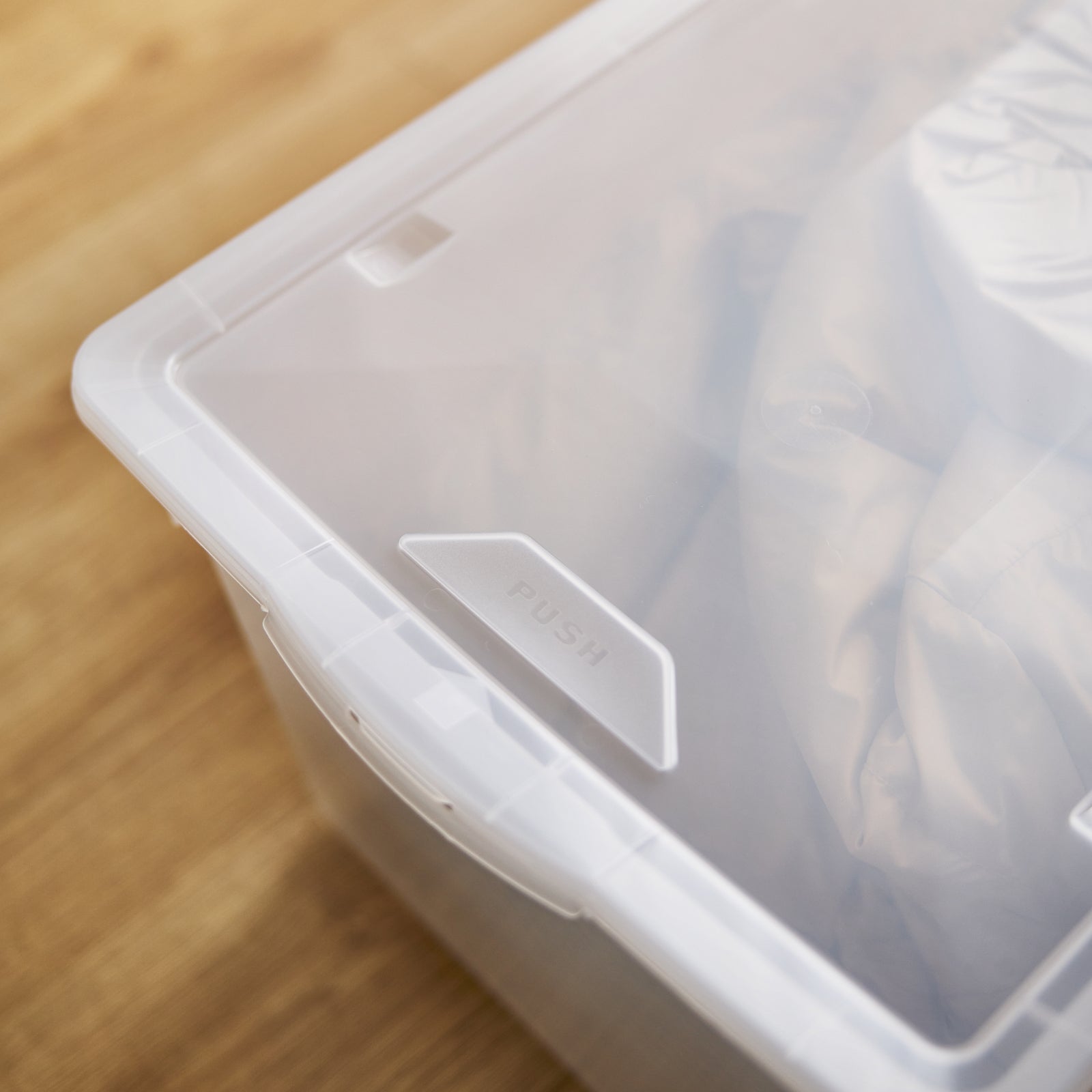 rotho-clear-aufbewahrungsbox-mit-rollen-63-l-transparent image 6