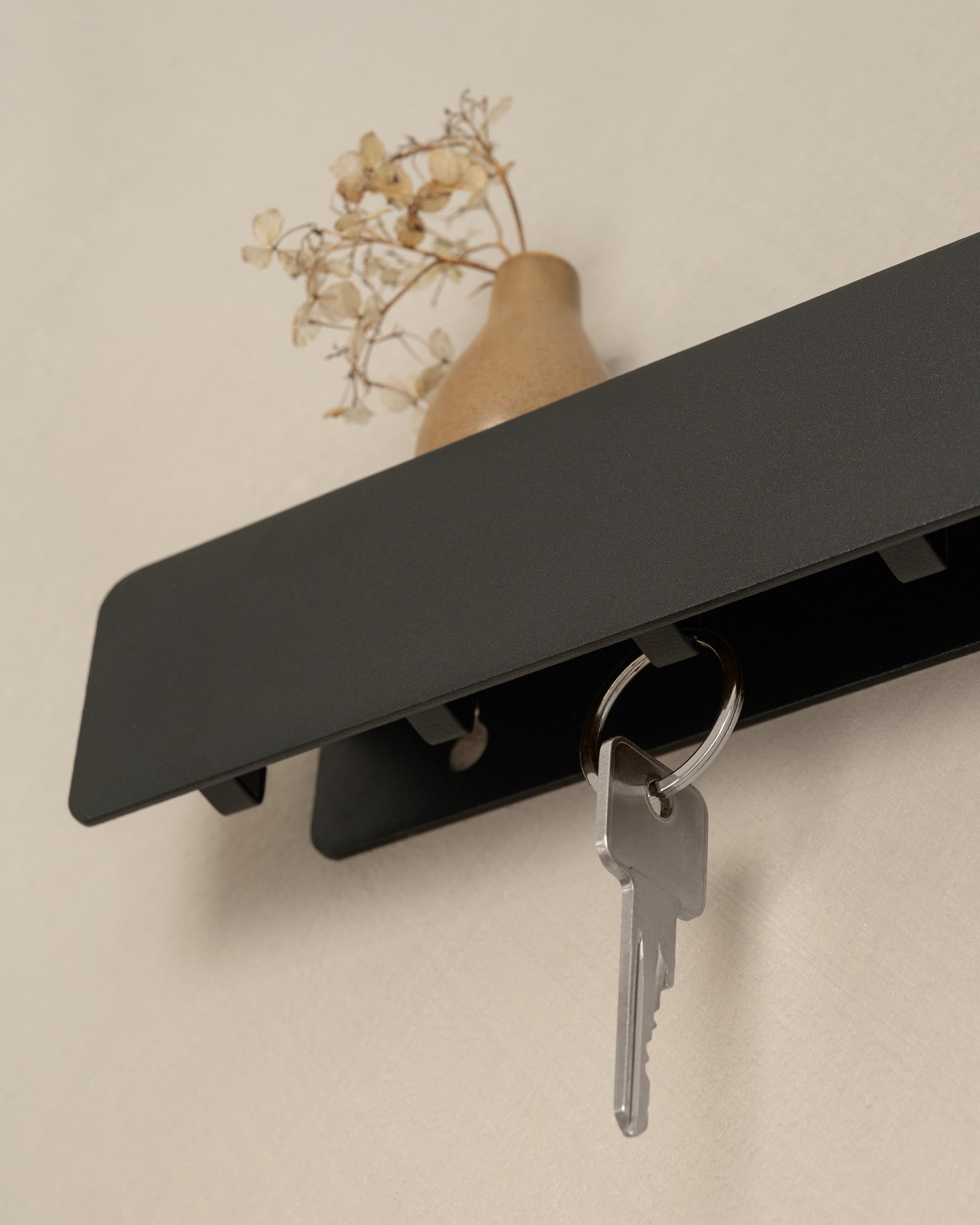 kazai-kian-schl-sselbrett-schwarz-schl-sselhalter-mit-ablage-metall image 2